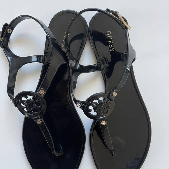 guess janica jelly sandals